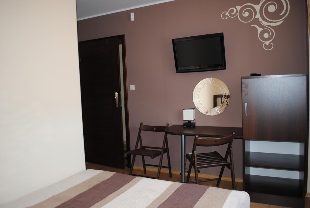 Krzywy Domek W Ostrowie Morza Brzeg Ostrowo  Zimmer foto